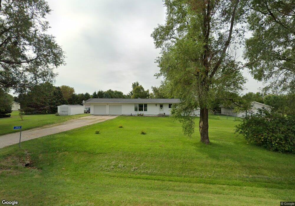 3914 Mesa Dr, Center Point, IA 52213 - photo 1