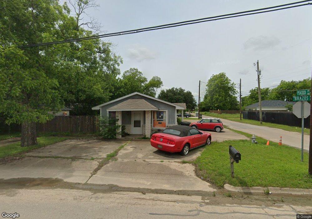 715 N Brazos Ave, Cleburne, TX 76031 - photo 1
