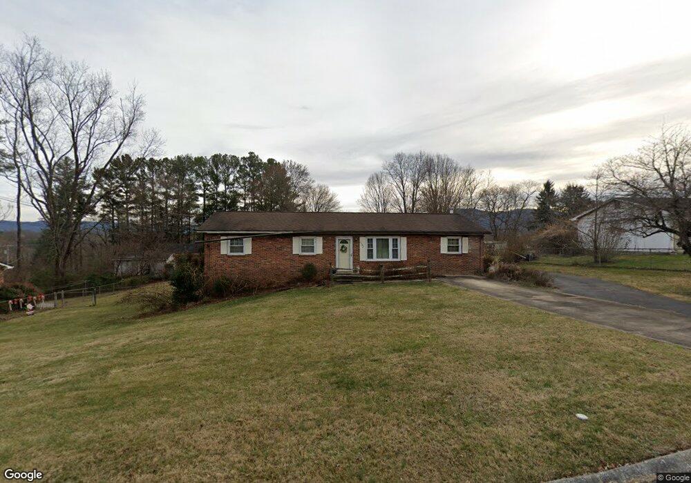 1102 Fremont Dr, Johnson City, TN 37601 - photo 1