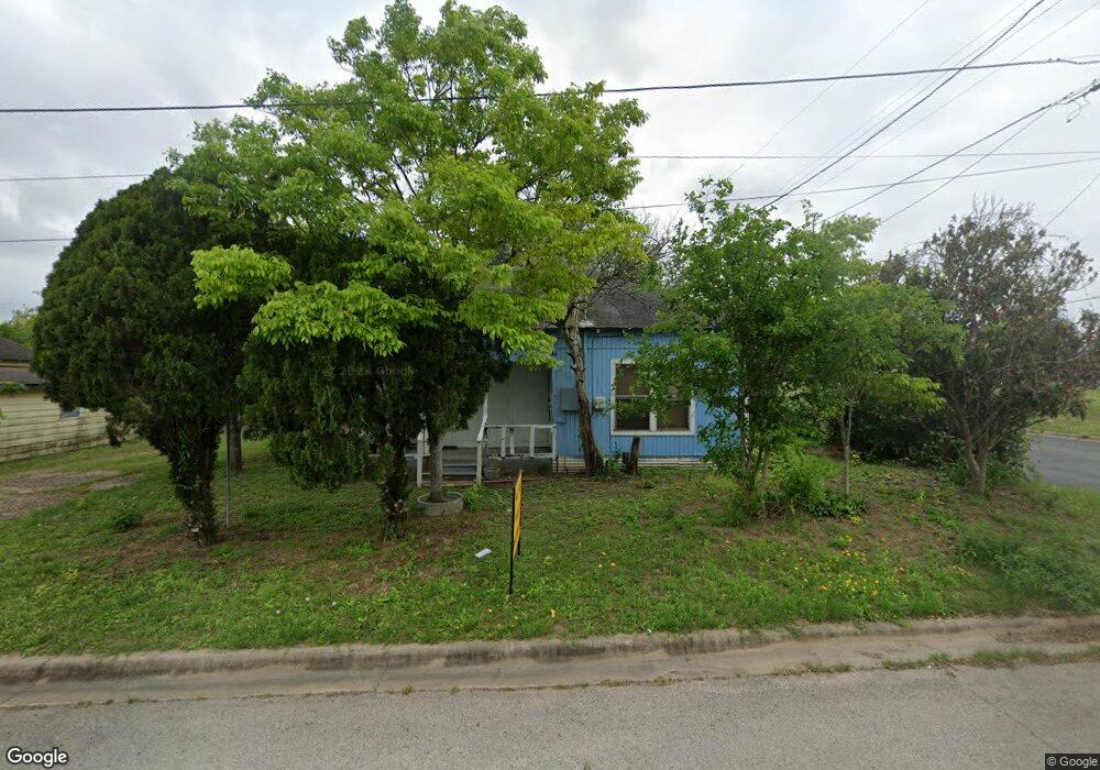 1211 N Avenue B, Beeville, TX 78102 - photo 1