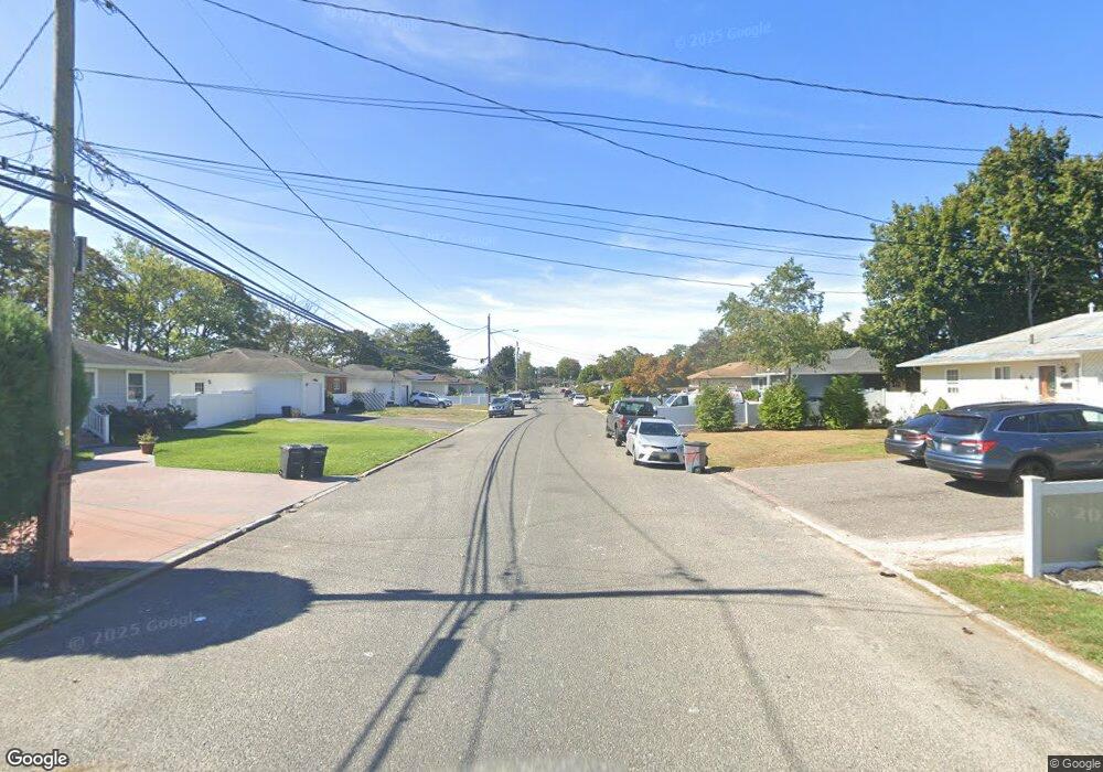 165 New York Ave, Bay Shore, NY 11706 - photo 1