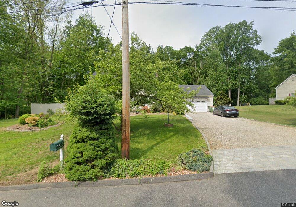 19 MacHalowski Rd, Trumbull, CT 06611 - photo 1