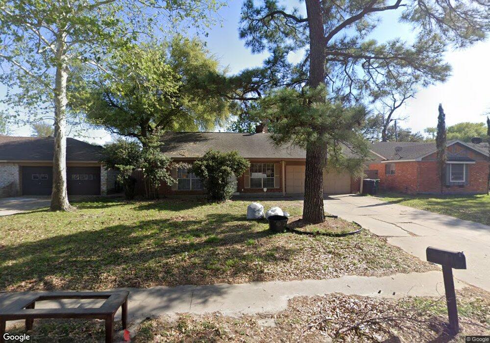 6019 Victory Dr, Houston, TX 77088 - photo 1