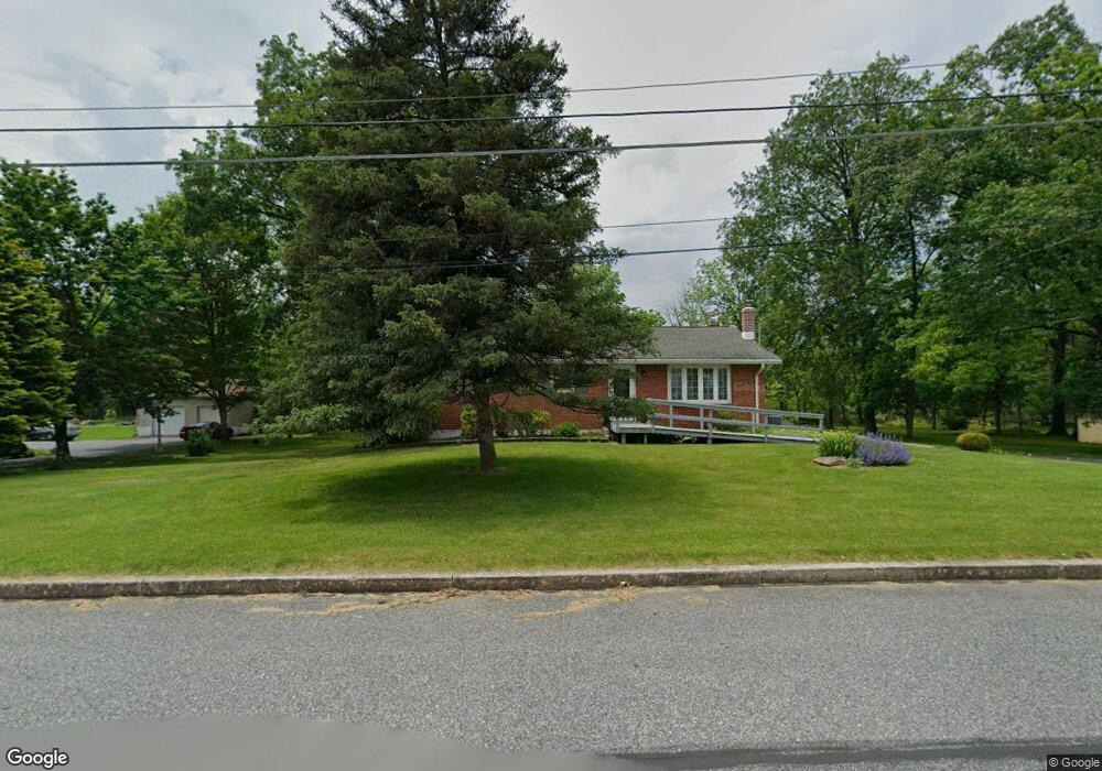 390 Cypress St, Walnutport, PA 18088 - photo 1