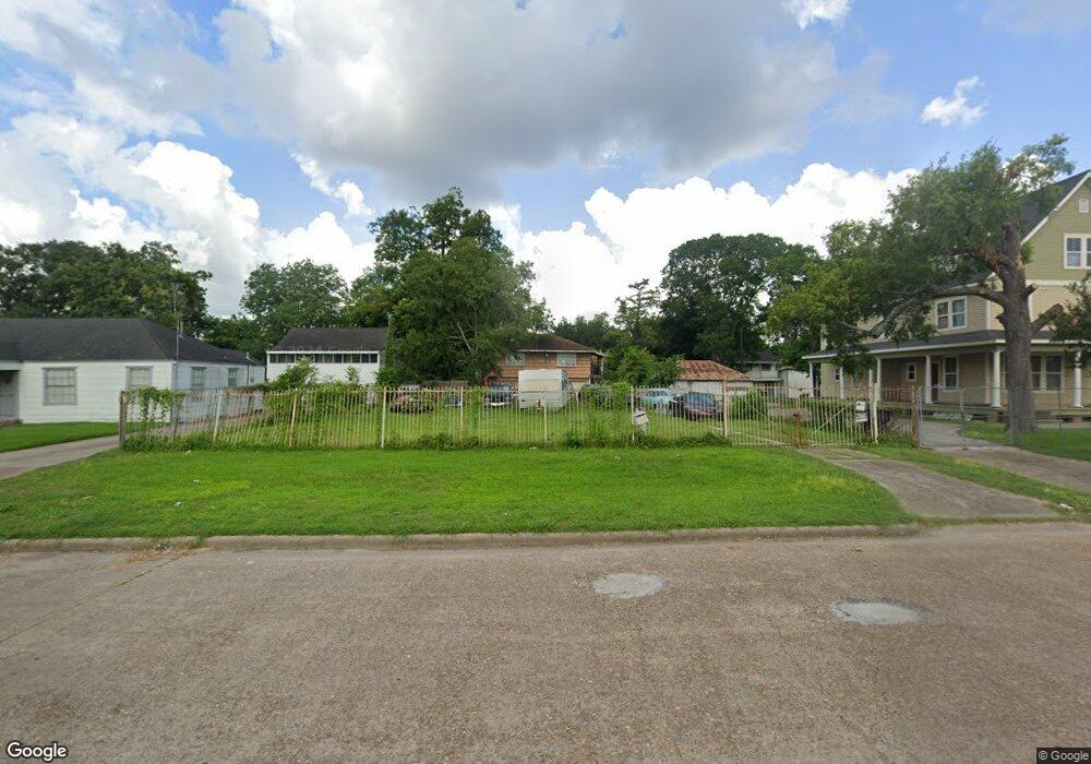 3810 Dover St, Houston, TX 77087 - photo 1