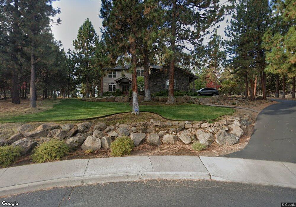 1069 NW Milton Ct, Bend, OR 97701 - photo 1