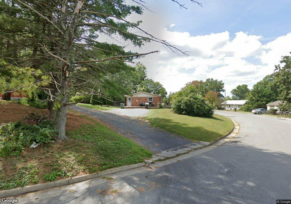 265 Elkin Cir, Waynesboro, VA 22980 - photo 1