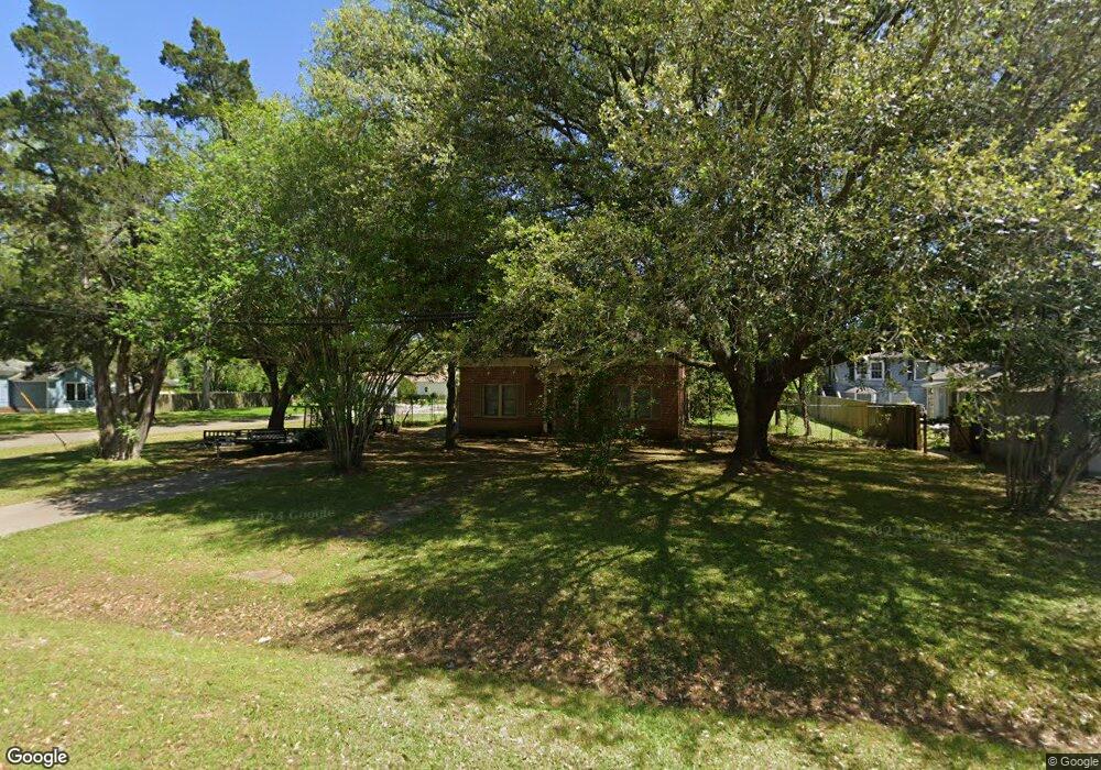 2905 Avenue G, Bay City, TX 77414 - photo 1
