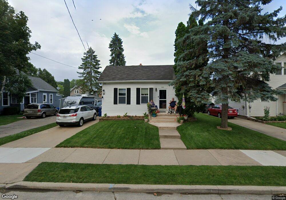 1242 Walnut St, Oshkosh, WI 54901 - photo 1