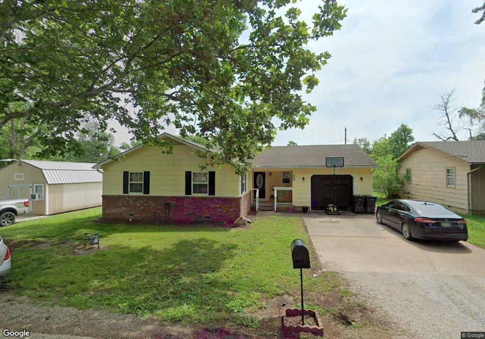 101 S Karner St, Altamont, KS 67330 - photo 1