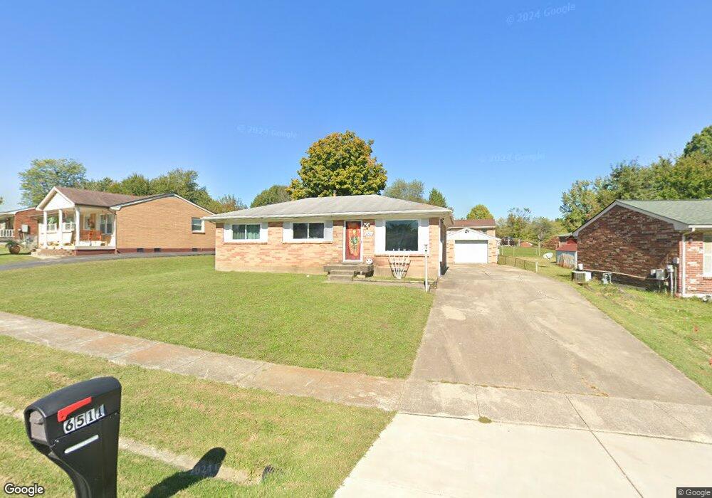 6511 Burlwood Dr, Louisville, KY 40229 - photo 1