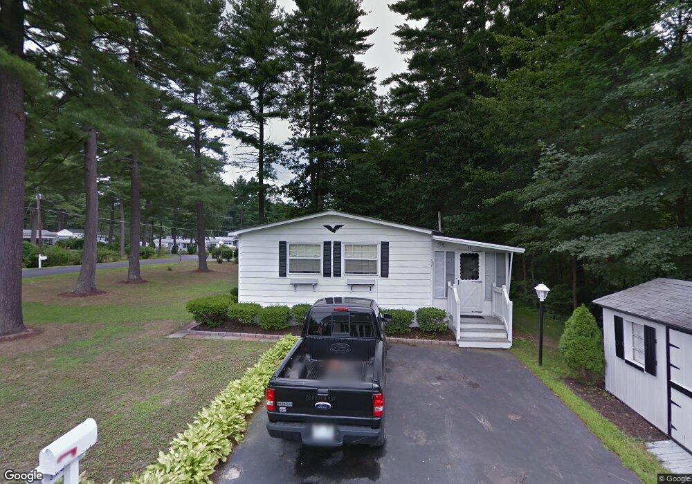 55 Tumblebrook Ln, Nashua, NH 03062 - photo 1