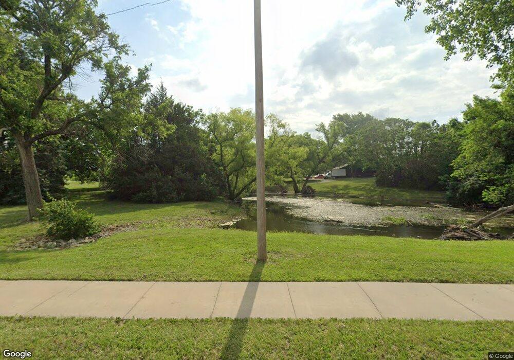 5334 SW Wanamaker Rd, Topeka, KS 66610 - photo 1