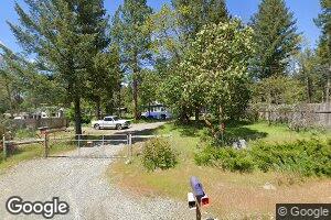 190 Shadywood Dr, Cave Junction, OR 97523