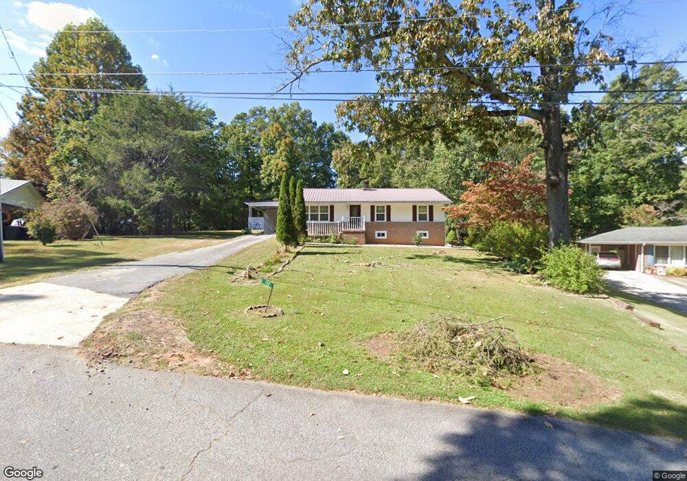 113 N Lovingood Ave, Walhalla, SC 29691 - photo 1