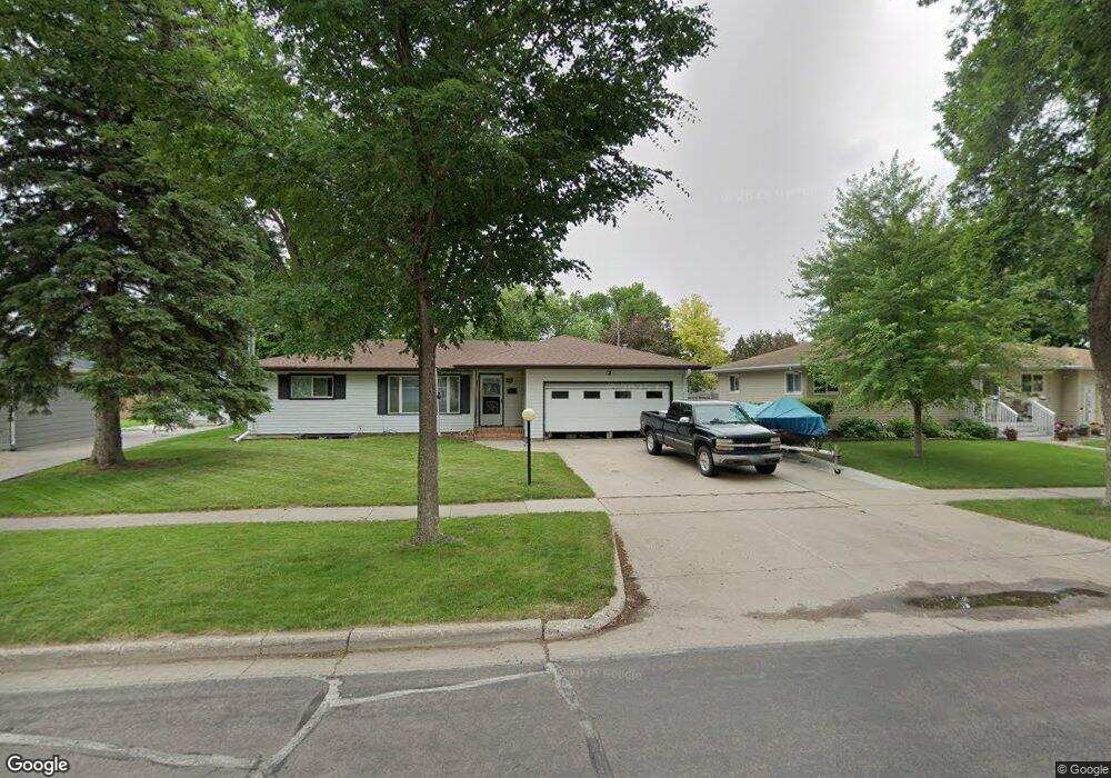 2925 3rd St N, Fargo, ND 58102 - photo 1