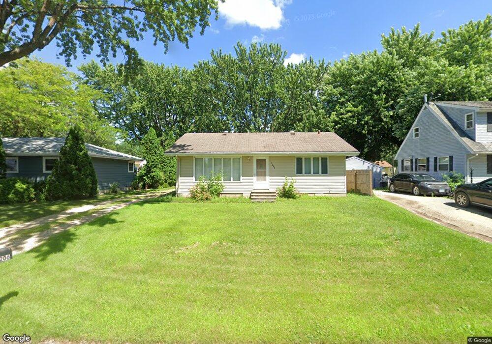 2206 Windsor Rd, Albert Lea, MN 56007 - photo 1