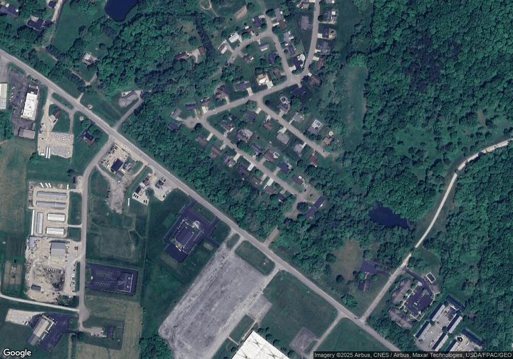 1605 Valley View Dr, Logan, OH 43138 - photo 1