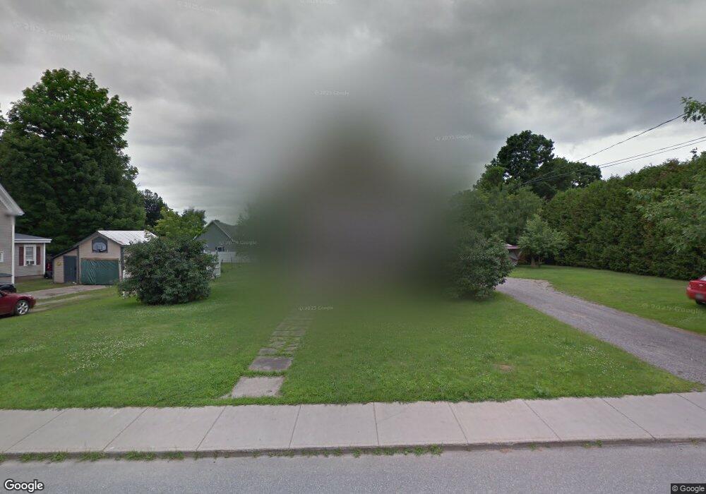 76 Elm St, Newport, VT 05855 - photo 1