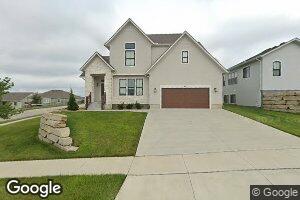 402 Stoneridge Dr, Lawrence, KS 66049