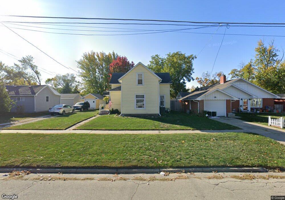 511 S 3rd Ave W, Newton, IA 50208 - photo 1