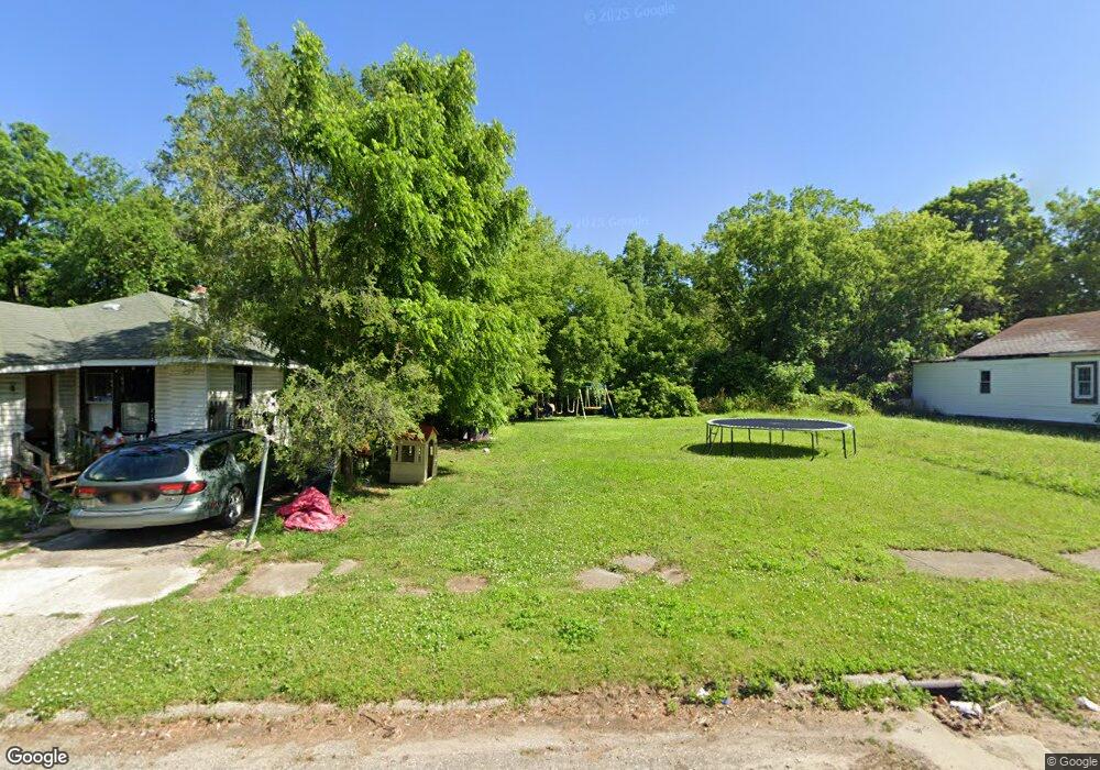 217 E Eddington Ave, Flint, MI 48503 - photo 1