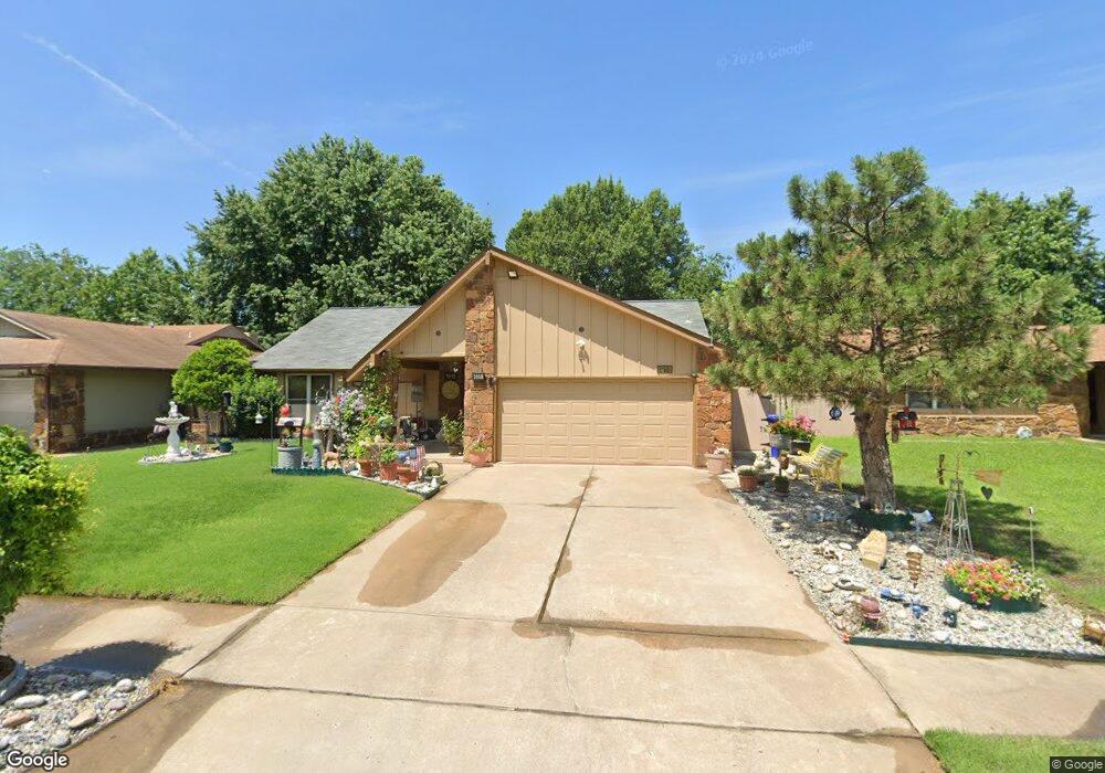 1918 N Eucalyptus Ct, Broken Arrow, OK 74012 - photo 1