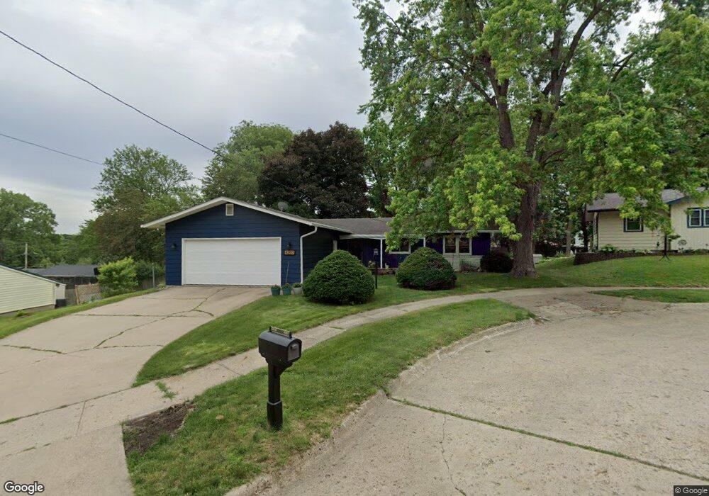 4207 Valley Cir, Des Moines, IA 50317 - photo 1