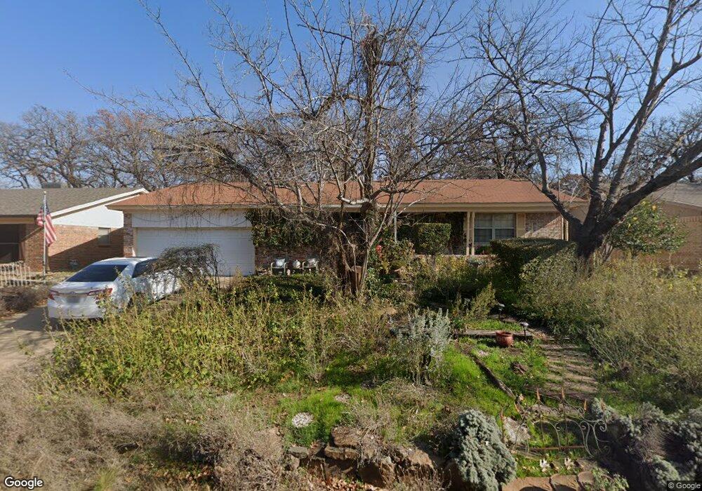 1116 Irwin Dr, Hurst, TX 76053 - photo 1