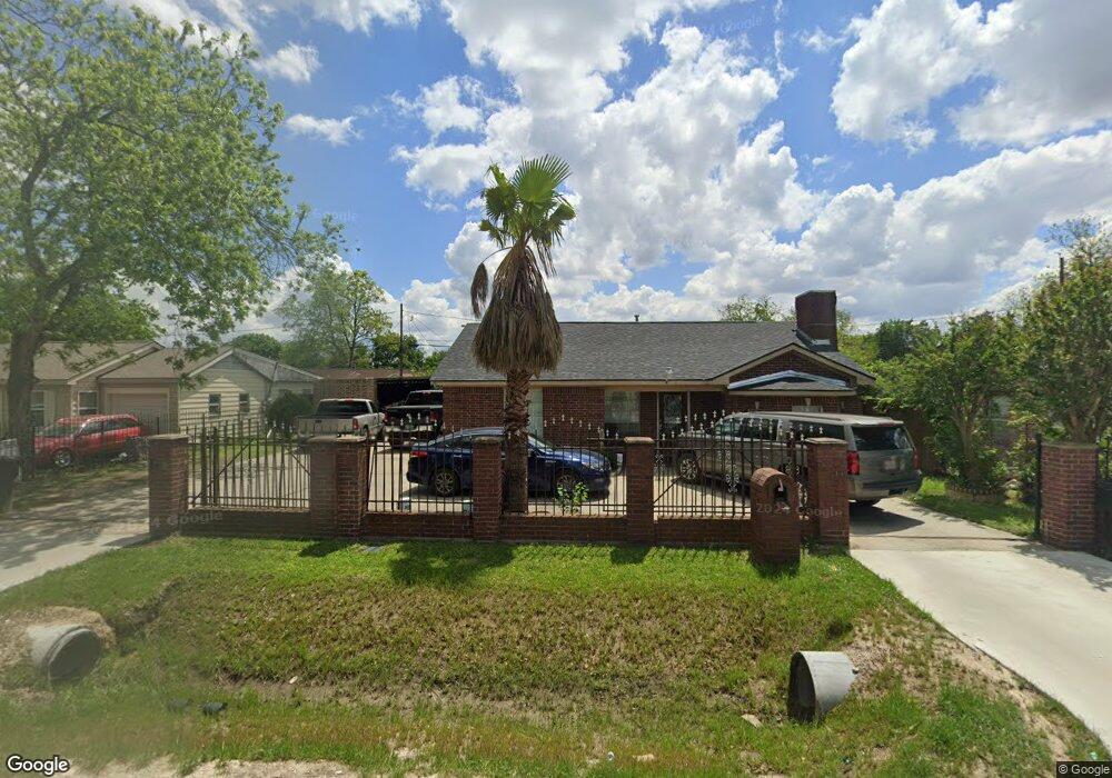 226 Connie St, Houston, TX 77076 - photo 1