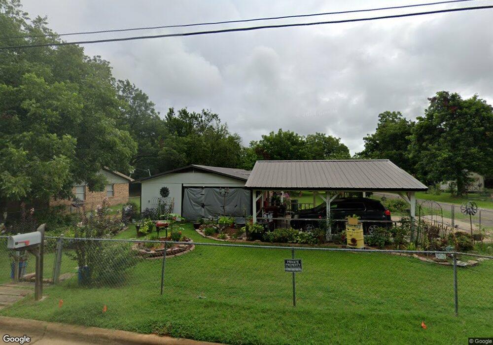 811 S K St, Hugo, OK 74743 - photo 1