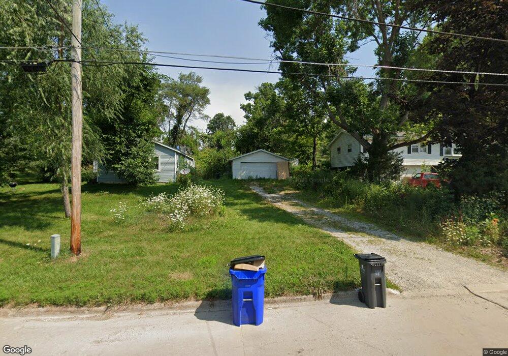 2924 Waveland Dr NW, Cedar Rapids, IA 52405 - photo 1