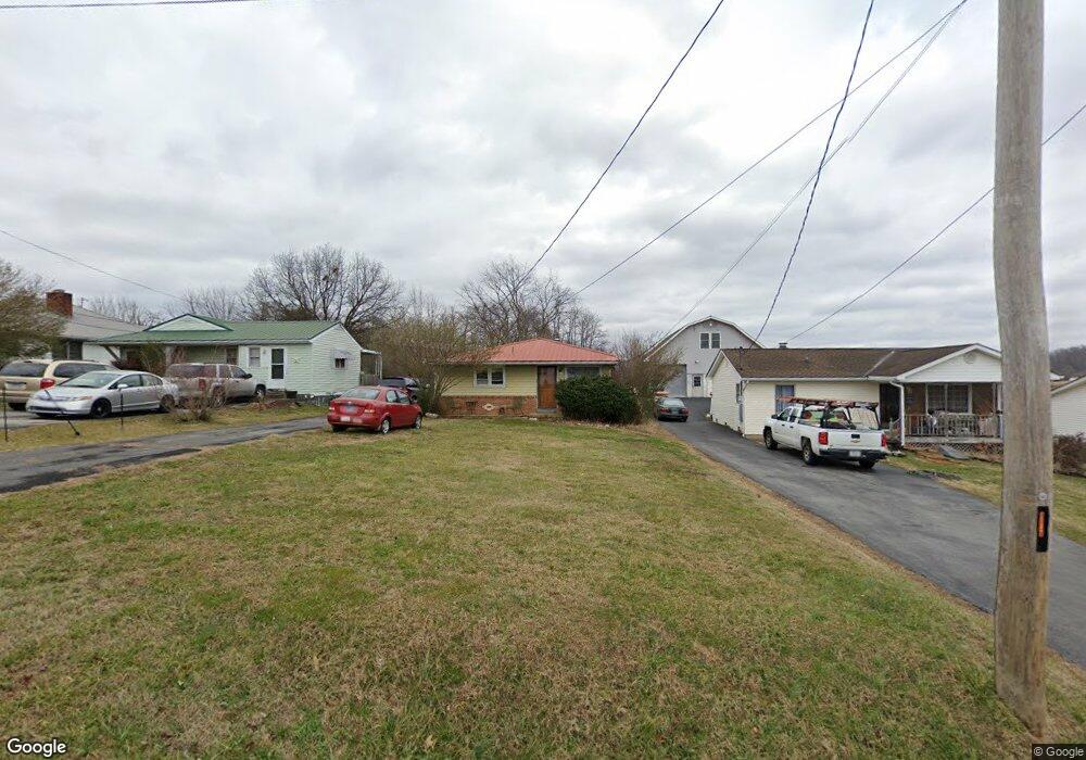 136 Kathy St, Johnson City, TN 37601 - photo 1
