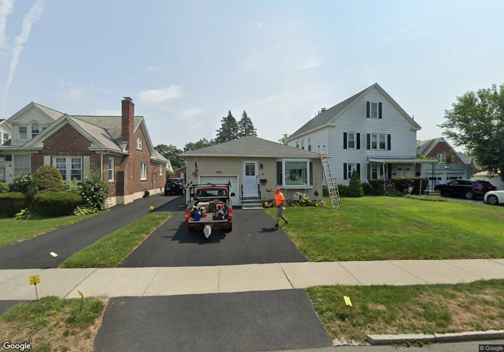 9 Joelson Ct, Albany, NY 12209 - photo 1