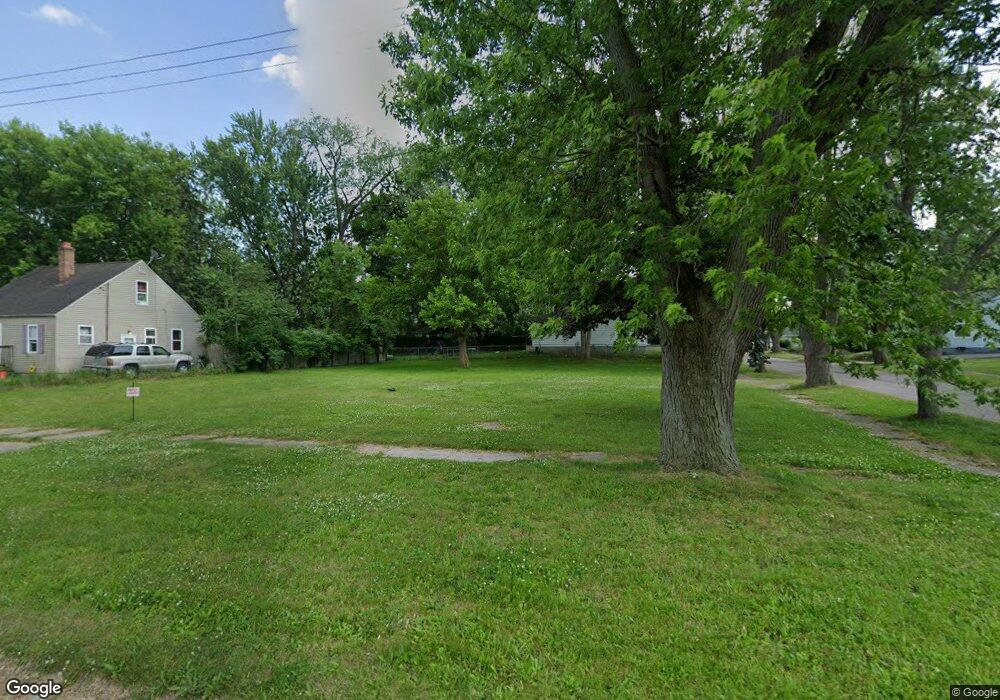 2202 Broadway Blvd, Flint, MI 48506 - photo 1