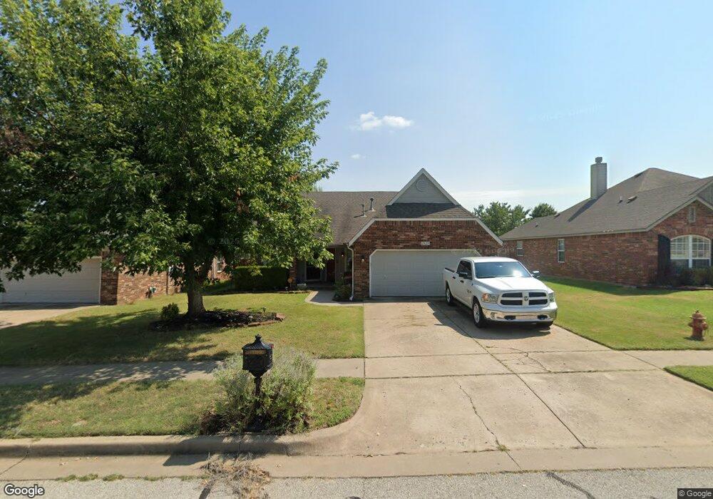 2525 W Mobile Place, Broken Arrow, OK 74011 - photo 1