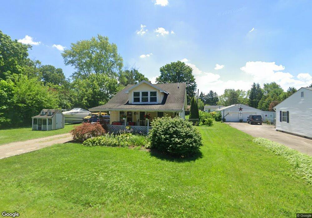 1933 Lehner Rd, Columbus, OH 43224 - photo 1