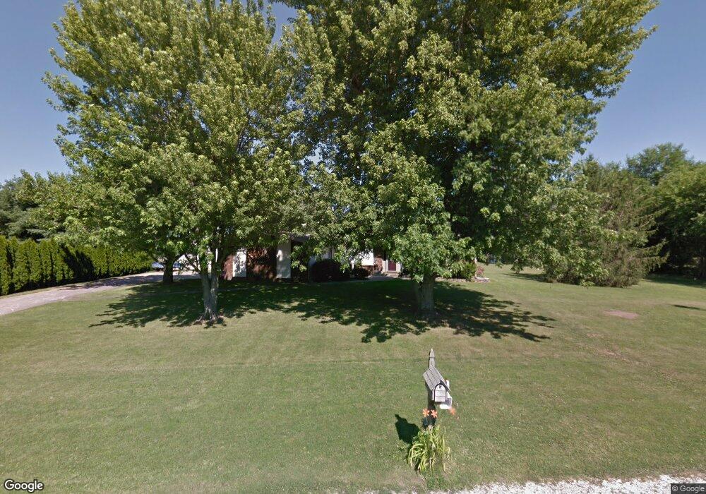 2106 E Woodland Ln, Jacksonville, IL 62650 - photo 1