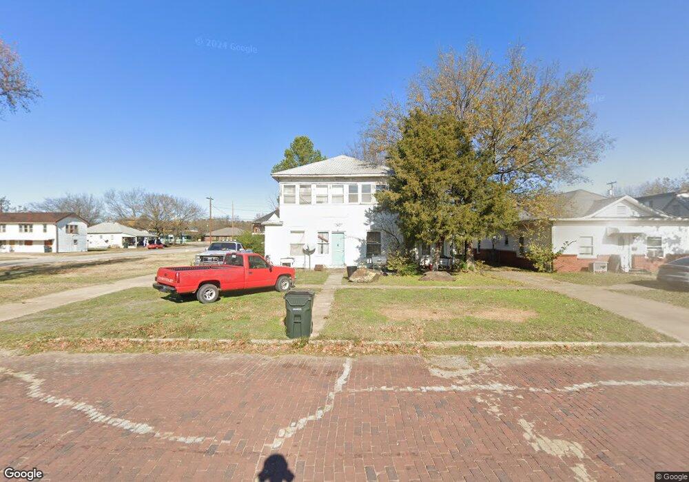 816 W Broadway St, Henryetta, OK 74437 - photo 1