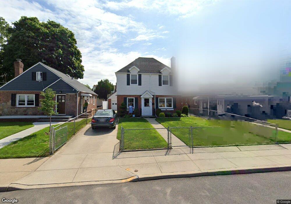 29 Commonwealth St, Franklin Square, NY 11010 - photo 1