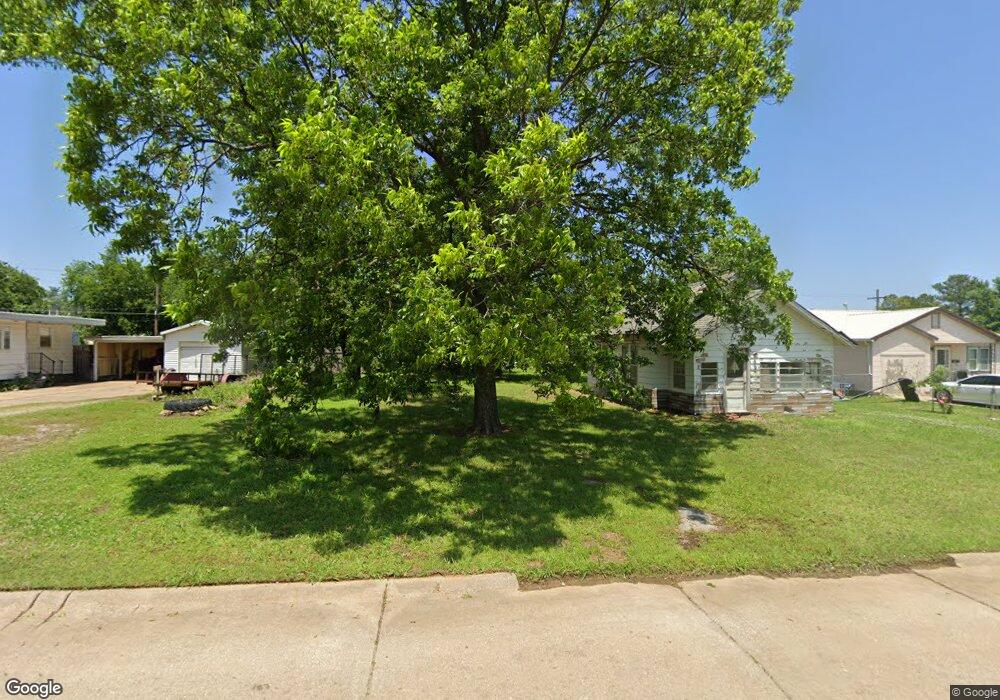 1120 E Cherry St, Cushing, OK 74023 - photo 1