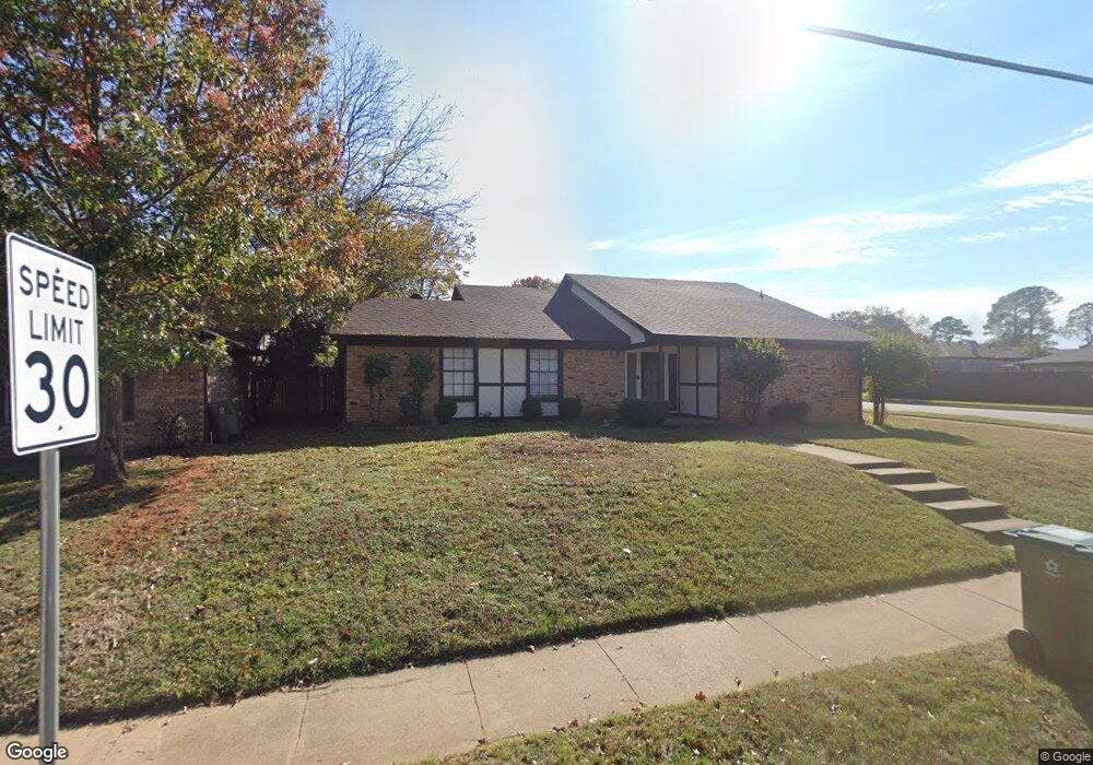 1100 Forest Ridge Dr, Bedford, TX 76022 - photo 1