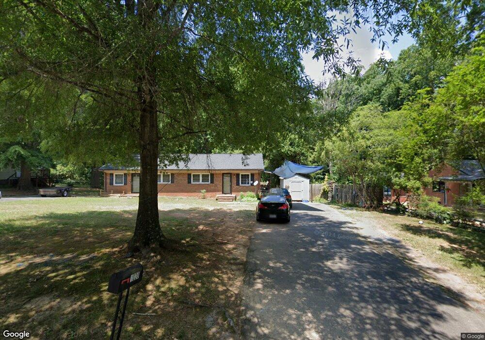 1038 Uwharrie St, Asheboro, NC 27203 - photo 1
