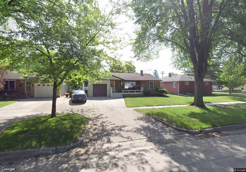 1746 14th St S, Fargo, ND 58103 - photo 1