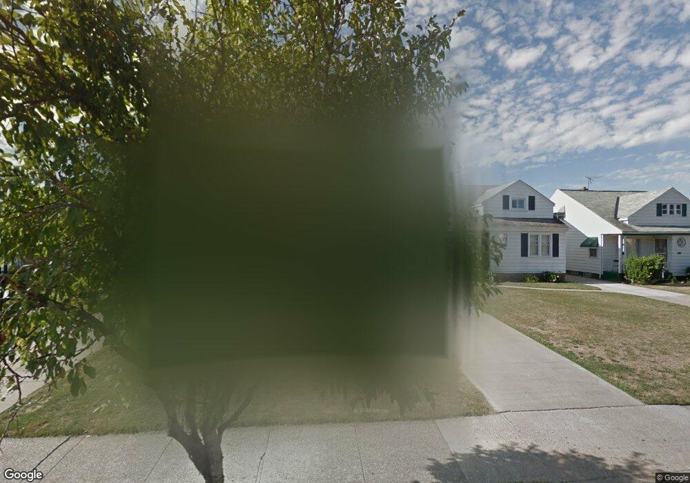 20016 Libby Rd, Maple Heights, OH 44137 - photo 1