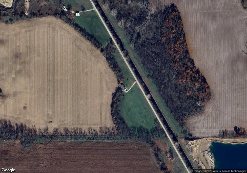 113 N Creek Bank Rd, Angola, IN 46703 - photo 1