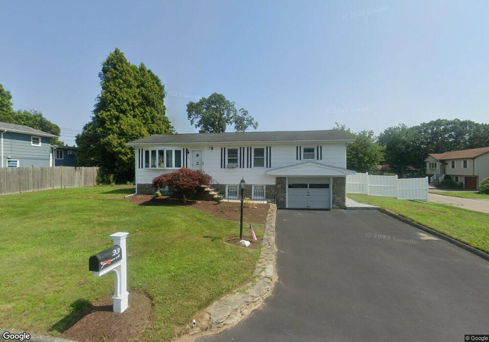 23 Jameson St, Fairhaven, MA 02719 - photo 1