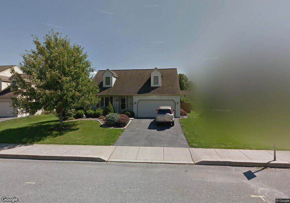 568 W Conestoga St, New Holland, PA 17557 - photo 1