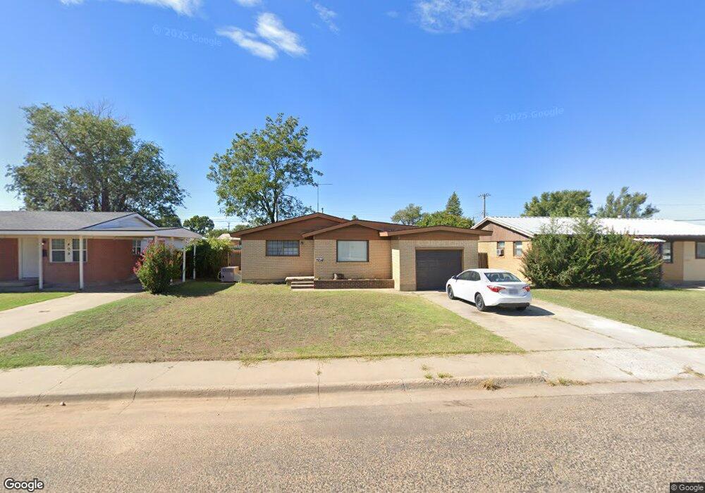 411 Oak Ave, Dumas, TX 79029 - photo 1