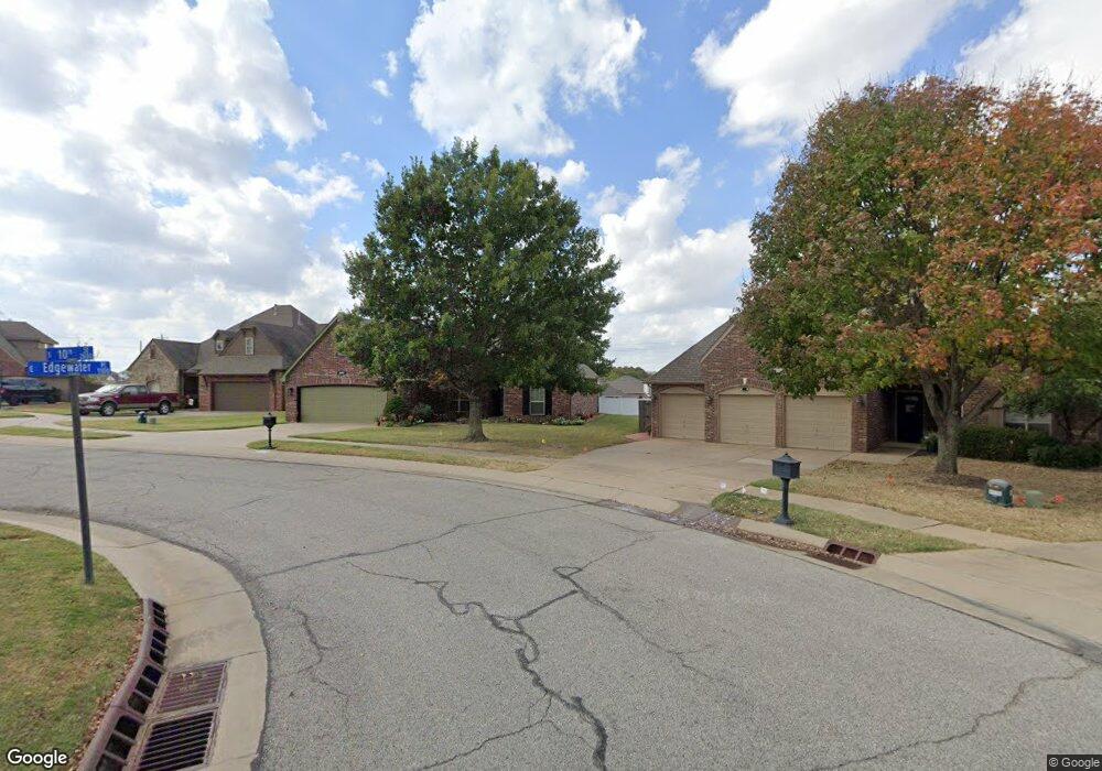 2401 S 10th St E, Broken Arrow, OK 74012 - photo 1